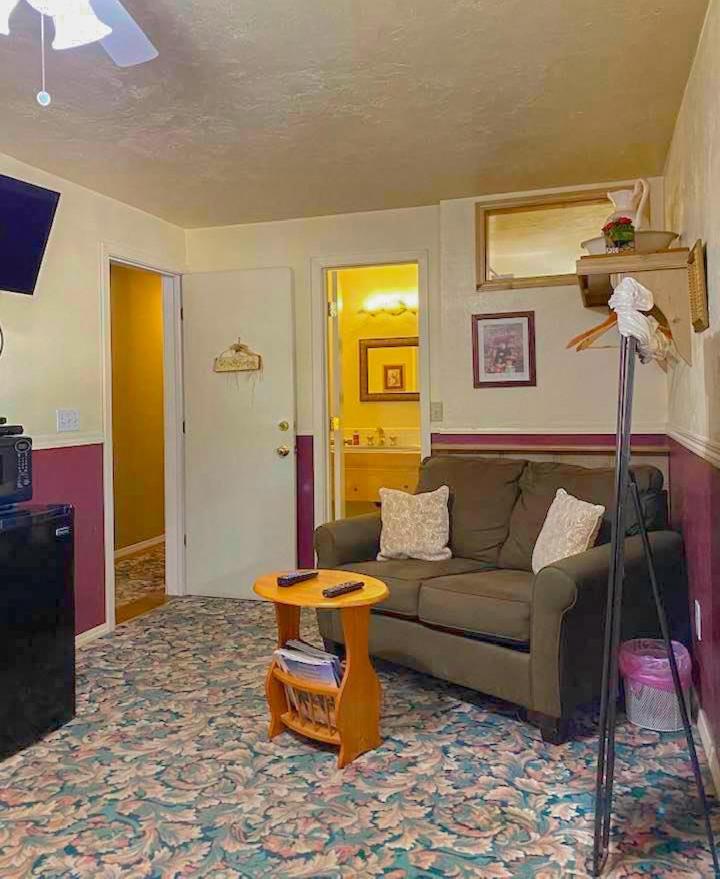 Dawson House Lodge Кимълт Екстериор снимка